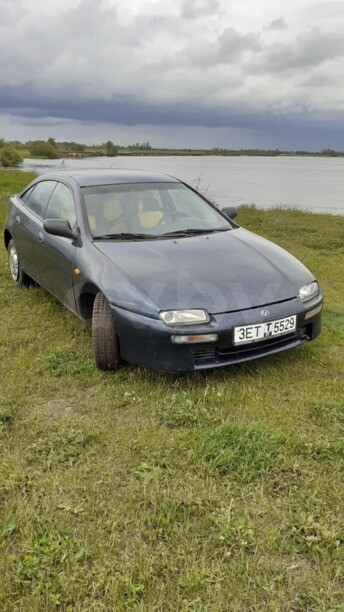 Mazda 323F, 1998 г.