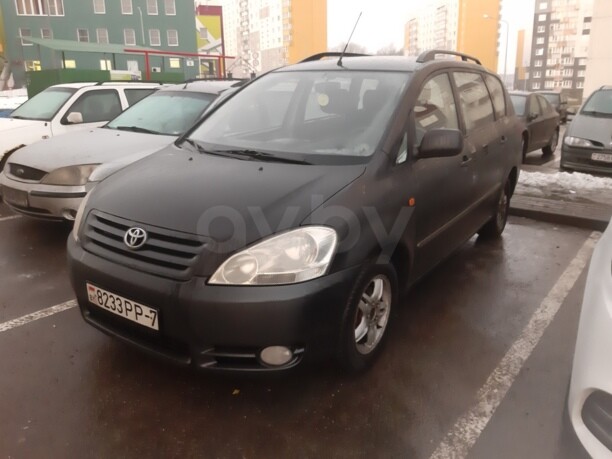 Toyota Avensis Verso I, 7 мест, 2001 г.