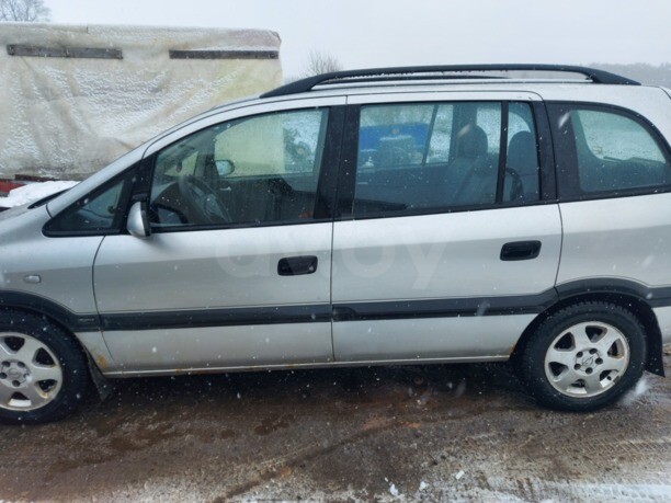 Opel Zafira A, 7 мест, 2001 г.