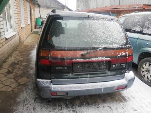 Mitsubishi Space Wagon Typ N30, N40, 7 мест, 1996 г.