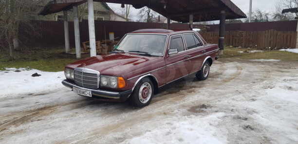 Mercedes-Benz E-Класс W123, 1982 г.