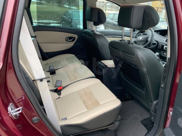 Renault Grand Scenic III · 2-й рестайлинг, 5 мест, 2016 г.