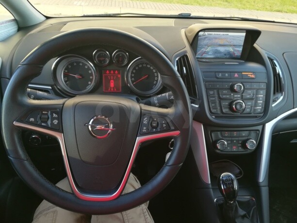 Opel Zafira C, 5 мест, 2013 г.