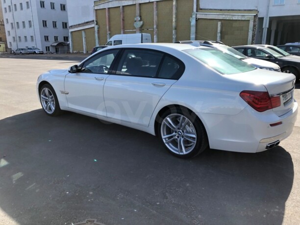 BMW 7 серия F02 (Long), 2010 г.