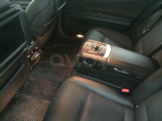 BMW 7 серия F02 (Long), 2010 г.