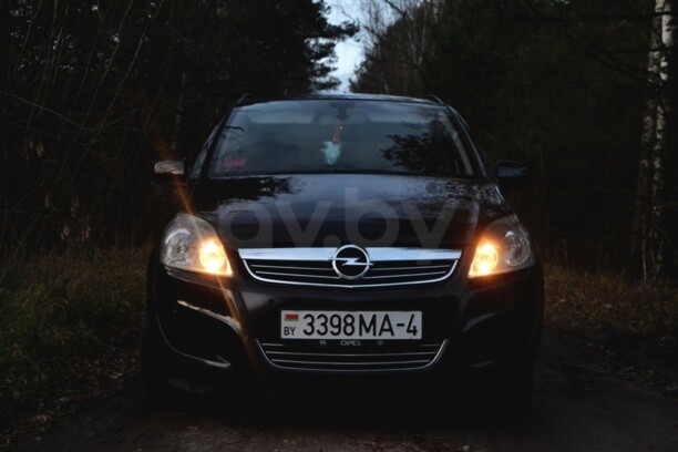 Opel Zafira B · Рестайлинг, 7 мест, 2010 г.
