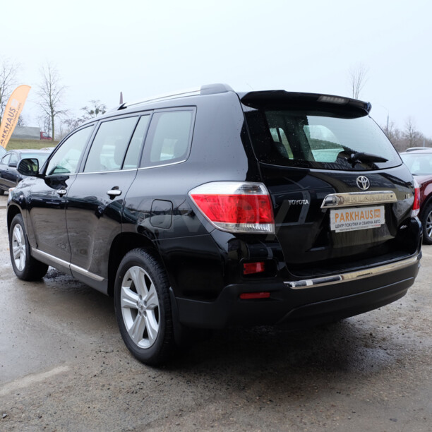 Toyota Highlander II (XU40) · Рестайлинг, 7 мест, 2012 г.