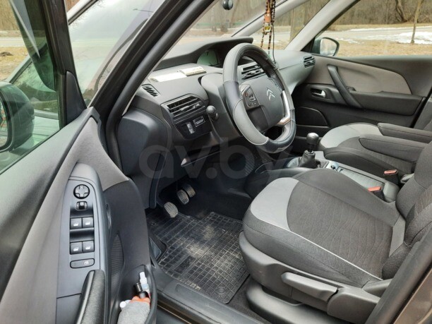 Citroen C4 Grand Picasso II, 7 мест, 2015 г.