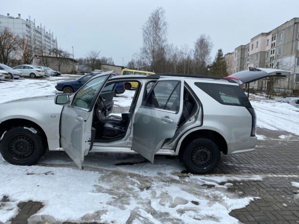 Cadillac SRX I, 5 мест, 2005 г.
