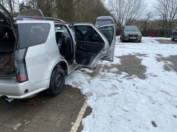 Cadillac SRX I, 5 мест, 2005 г.