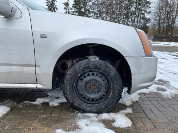 Cadillac SRX I, 5 мест, 2005 г.