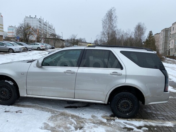 Cadillac SRX I, 5 мест, 2005 г.