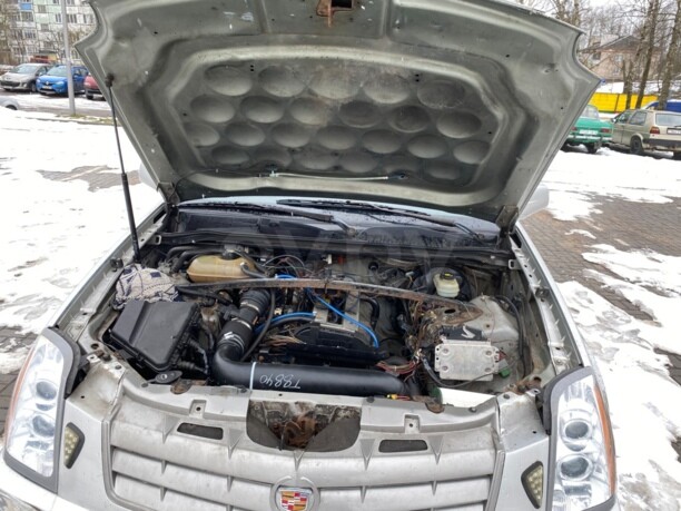 Cadillac SRX I, 5 мест, 2005 г.