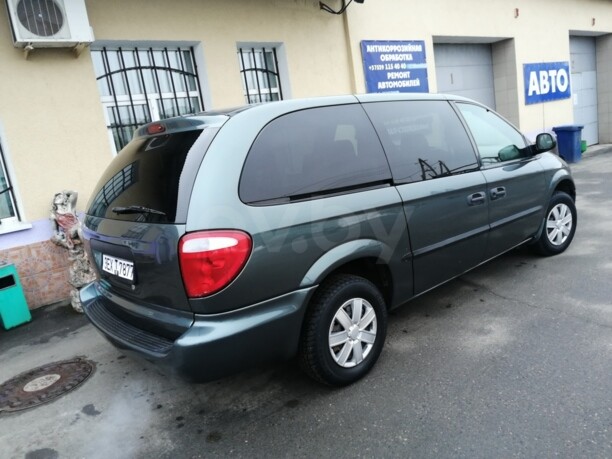 Dodge Caravan IV, 7 мест, 2002 г.