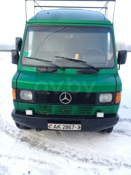 Mercedes 207-310, 1993 г.