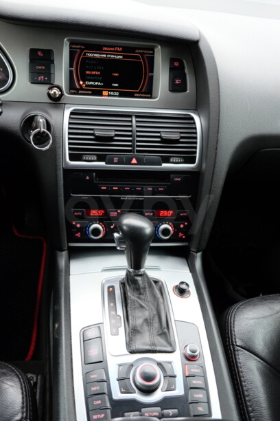 Audi Q7 4L, 5 мест, 2007 г.