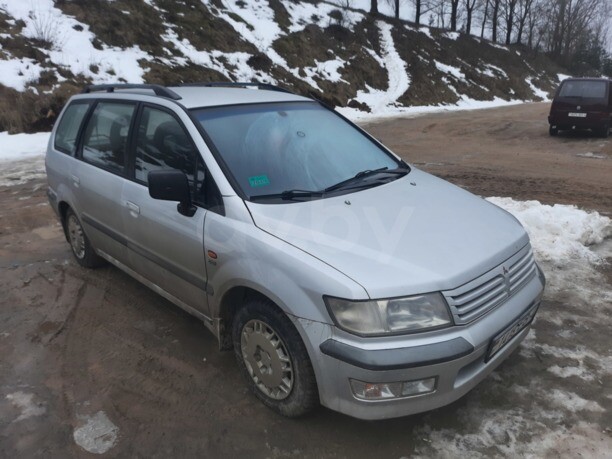 Mitsubishi Space Wagon Typ N50, 7 мест, 1999 г.