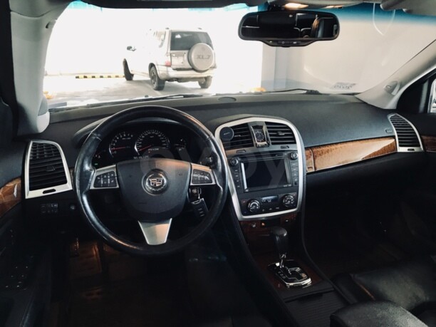 Cadillac SRX I, 5 мест, 2008 г.