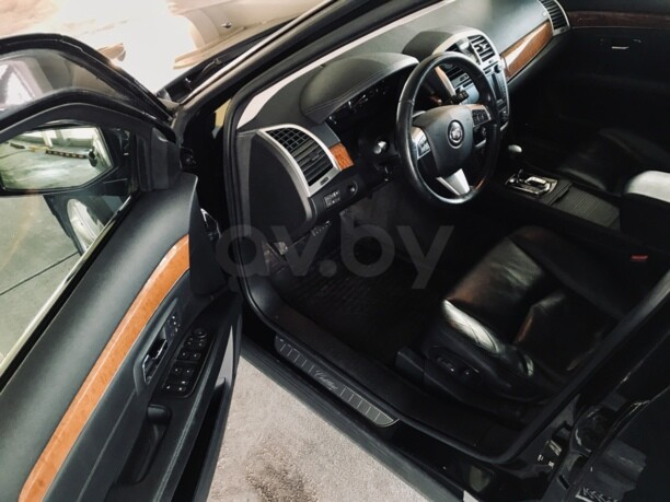 Cadillac SRX I, 5 мест, 2008 г.