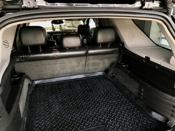Cadillac SRX I, 5 мест, 2008 г.