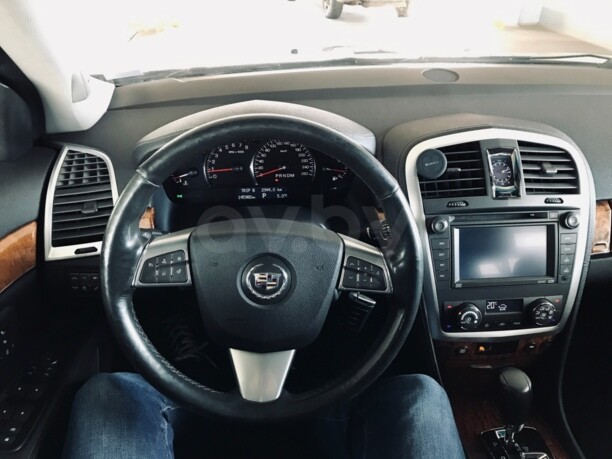 Cadillac SRX I, 5 мест, 2008 г.