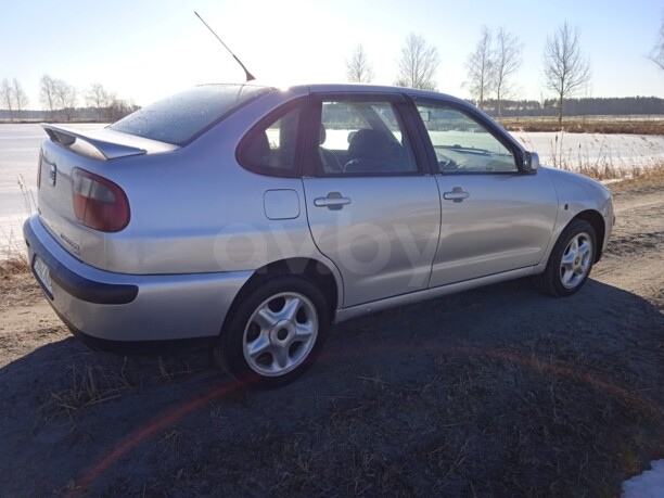 SEAT Cordoba I · Рестайлинг, 2001 г.