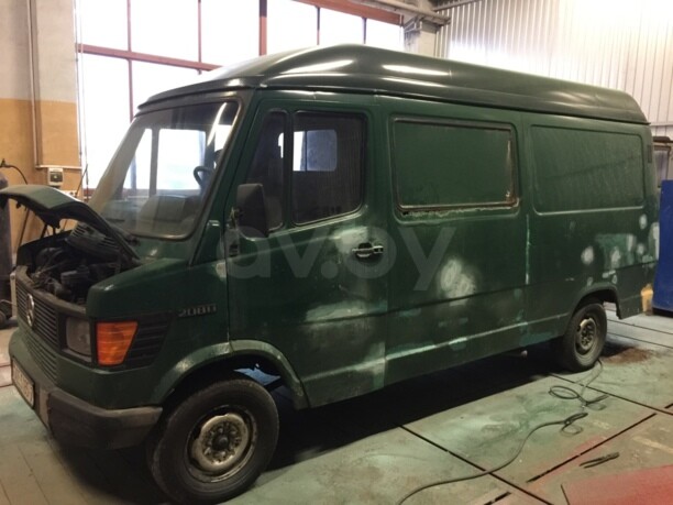 Mercedes Т1 207D - 410D 208, 1993 г.