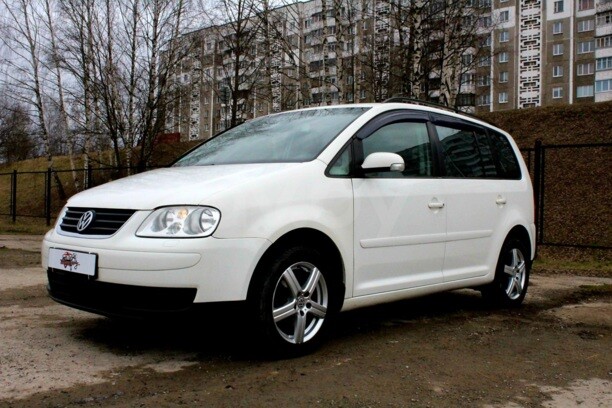 Volkswagen Touran I, 5 мест, 2005 г.