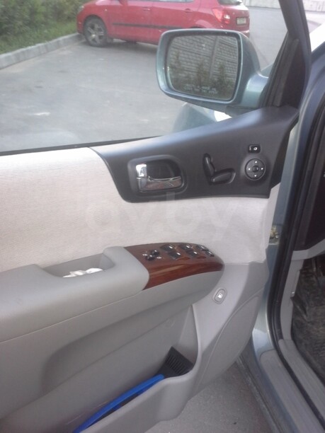 Kia Carnival II, 7 мест, 2007 г.
