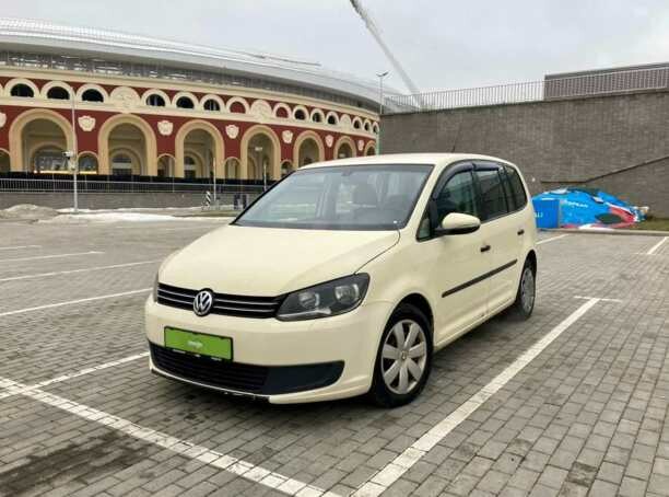 Volkswagen Touran II, 7 мест, 2011 г.