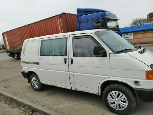 Volkswagen Transporter T4, 1995 г.
