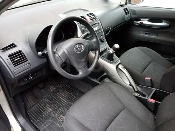 Toyota Auris I (E150), 2009 г.