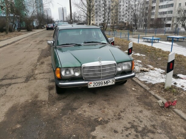 Mercedes-Benz E-Класс W123, 1983 г.