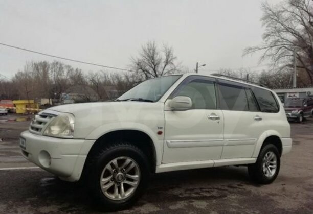Suzuki XL-7 I, 5 мест, 2004 г.