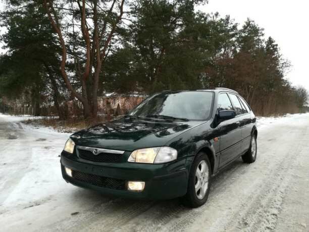 Mazda 323F, 1999 г.