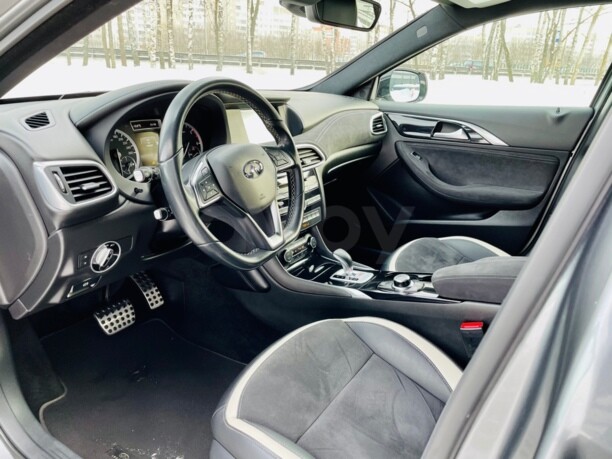 Infiniti Q30, 2016 г.