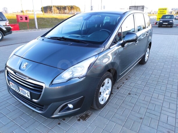 Peugeot 5008 I · Рестайлинг, 5 мест, 2014 г.