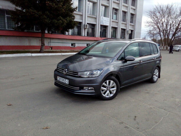 Volkswagen Touran III, 5 мест, 2016 г.