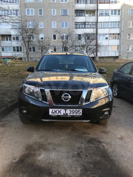 Nissan Terrano V, 5 мест, 2014 г.