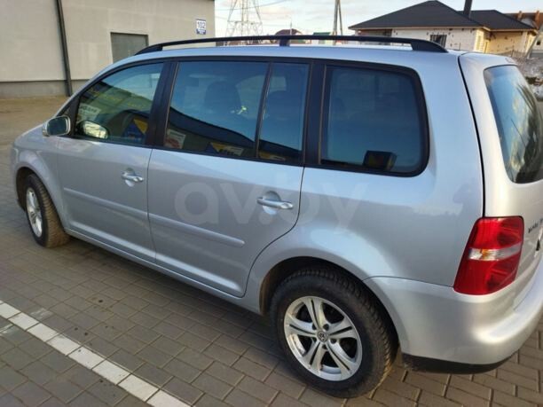 Volkswagen Touran I, 5 мест, 2006 г.