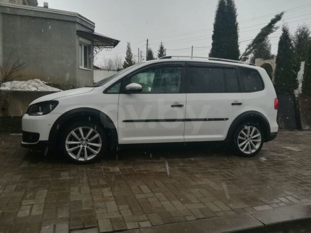 Volkswagen Touran II, 7 мест, 2012 г.