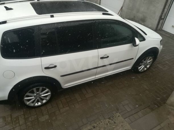 Volkswagen Touran II, 7 мест, 2012 г.