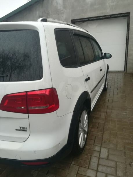 Volkswagen Touran II, 7 мест, 2012 г.