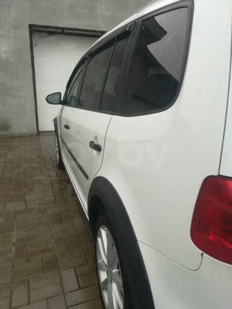 Volkswagen Touran II, 7 мест, 2012 г.