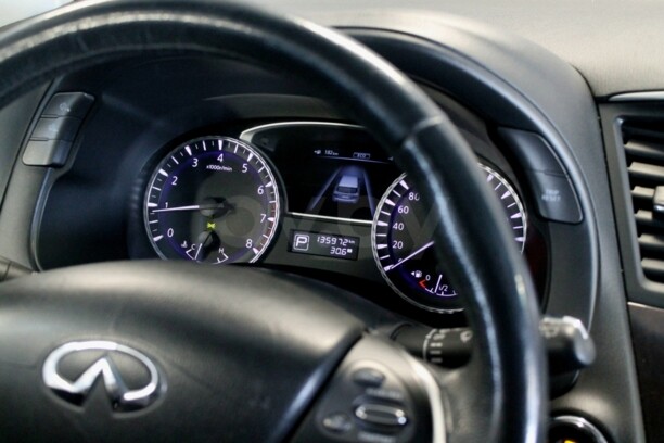 Infiniti JX, 7 мест, 2013 г.