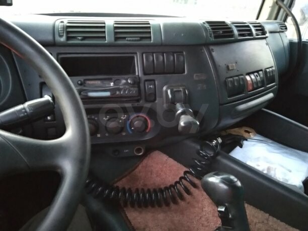 DAF CF 85 тягач, 2001 г.