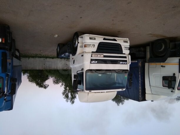 DAF CF 85 тягач, 2001 г.