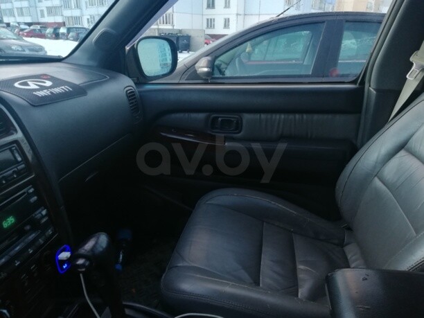 Infiniti QX4, 1999 г.