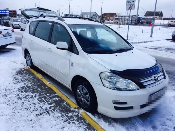 Toyota Avensis Verso I · Рестайлинг, 7 мест, 2004 г.