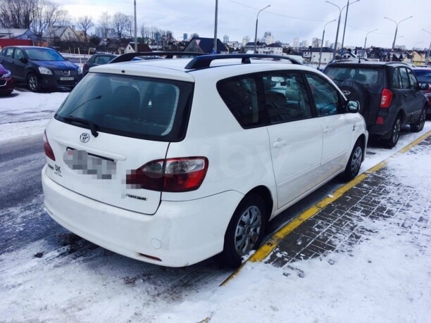 Toyota Avensis Verso I · Рестайлинг, 7 мест, 2004 г.